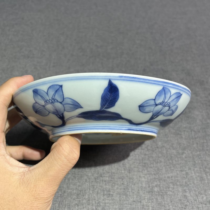 清康熙青花花卉纹盘 - 图6