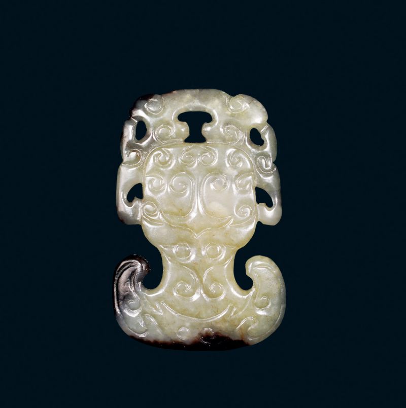 清 墨玉巧雕斧形佩