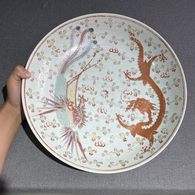 清光绪粉彩龙凤纹大盘 - 图4