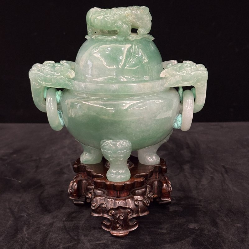 清 翡翠狮钮双龙耳三足香炉 - 图4