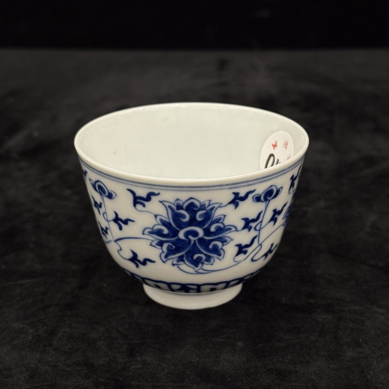 清 青花缠枝莲纹茶杯 - 图3