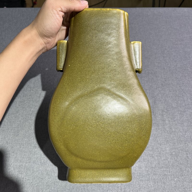 清光绪茶叶末釉贯耳尊 - 图4