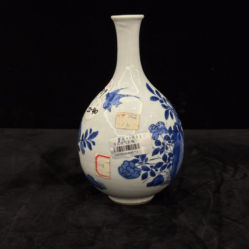 清 青花花鸟纹胆瓶 - 图5