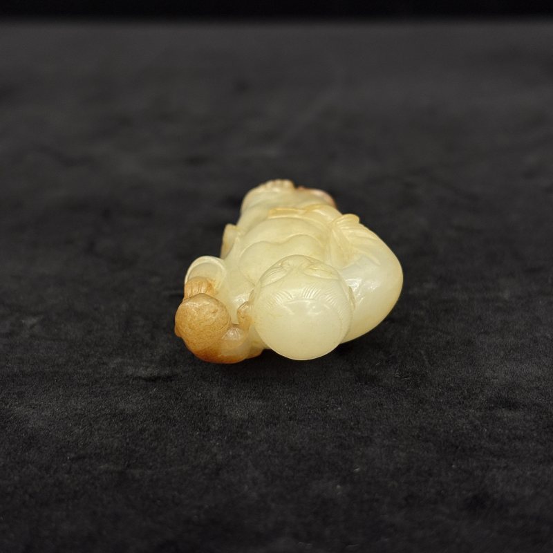 清 白玉留皮雕刘海戏金蟾摆件 - 图6
