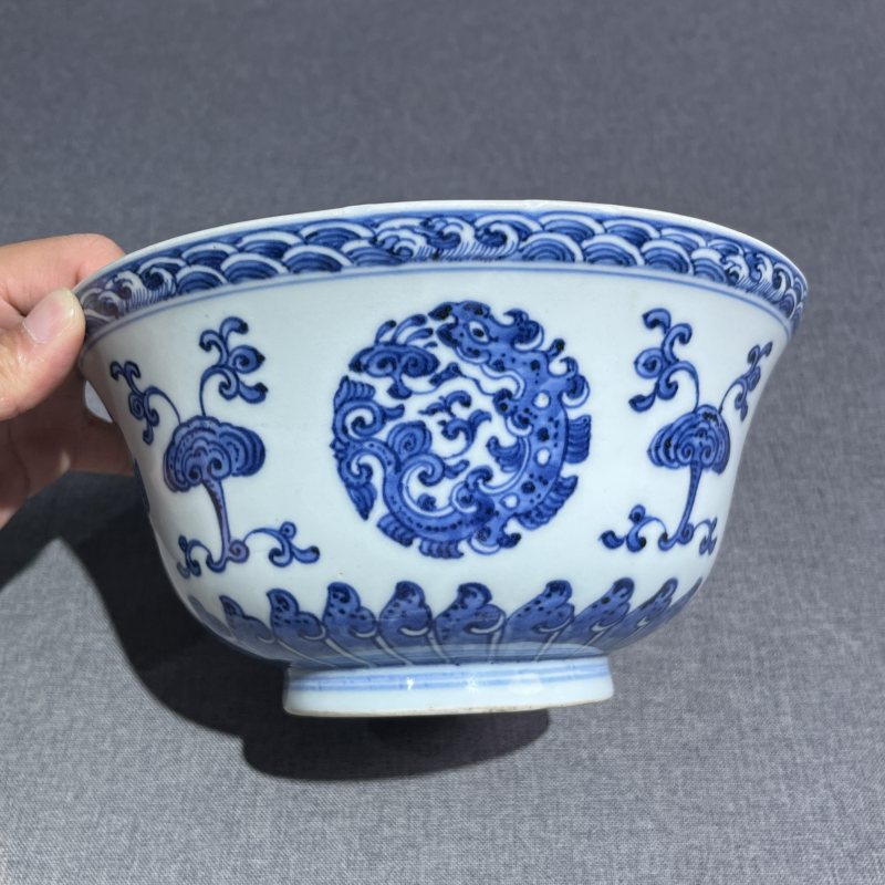 清乾隆青花团龙花卉纹碗 - 图4