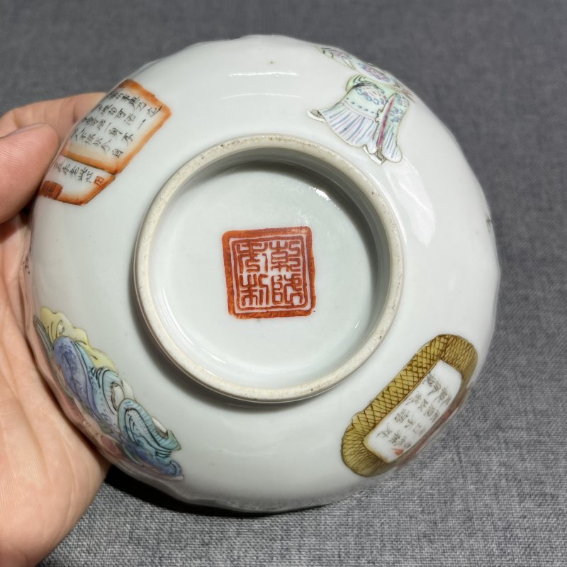 清晚期粉彩无双谱人物碗 - 图9