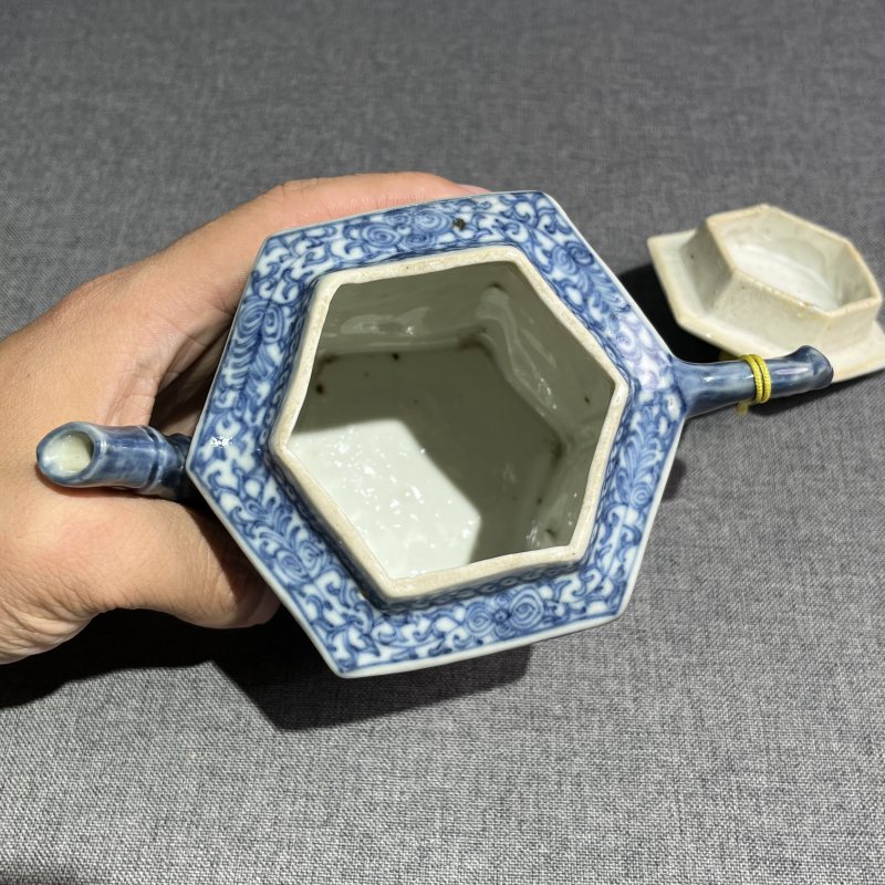 清中期青花花卉六方壶 - 图8