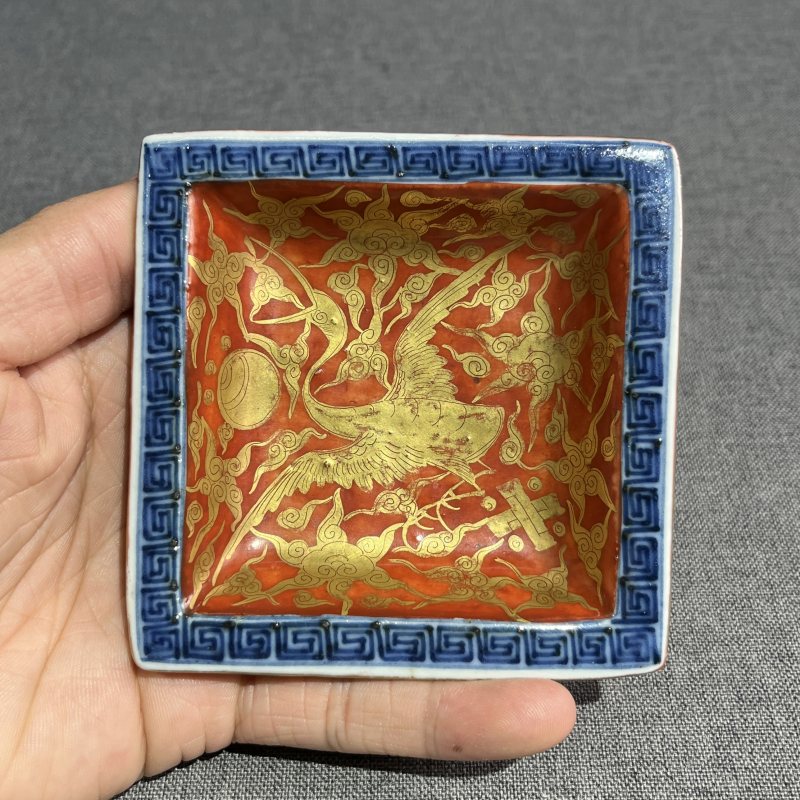 明晚期矾红描金仙鹤纹四方洗一对 - 图12