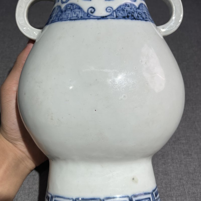 清乾隆青花饕餮纹尊 - 图5