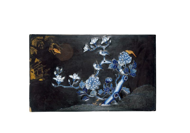 清 黑漆描金嵌青花花鸟纹瓷板挂屏