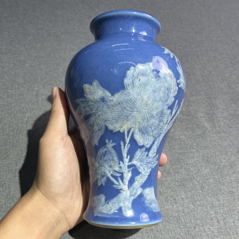 清乾隆祭蓝花卉梅瓶 - 图4