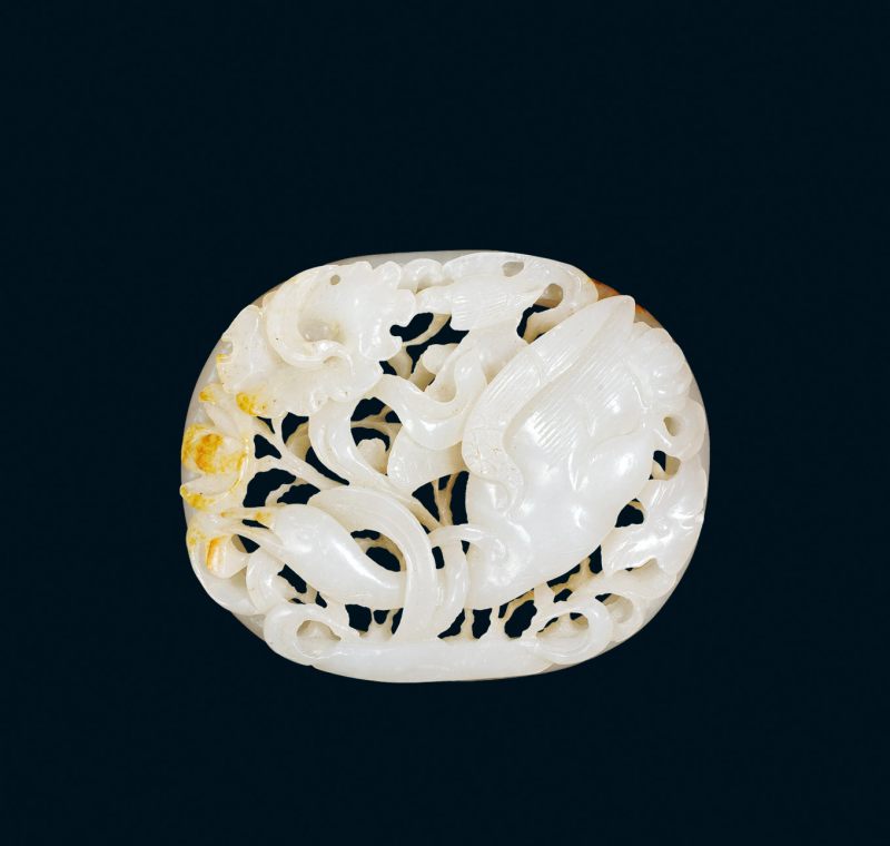 明 白玉镂雕春水瓦子