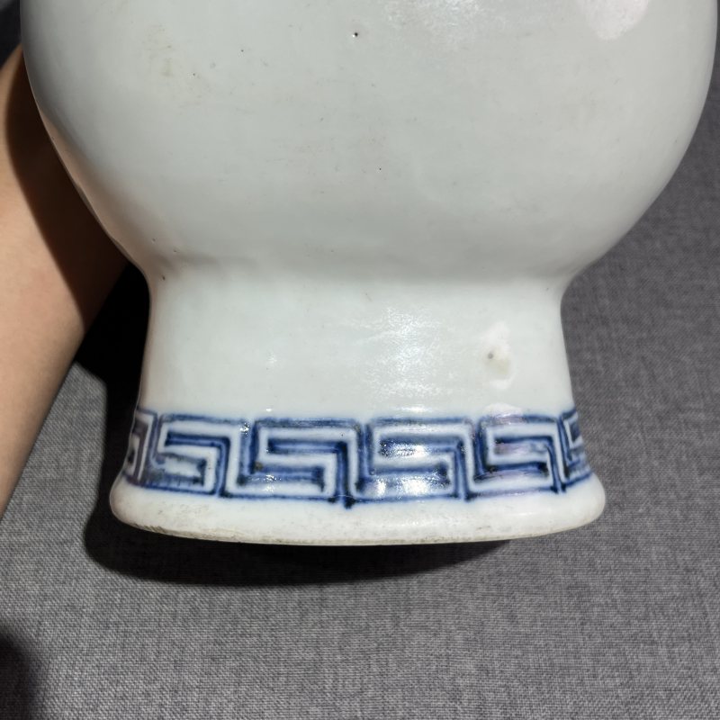 清乾隆青花饕餮纹尊 - 图7