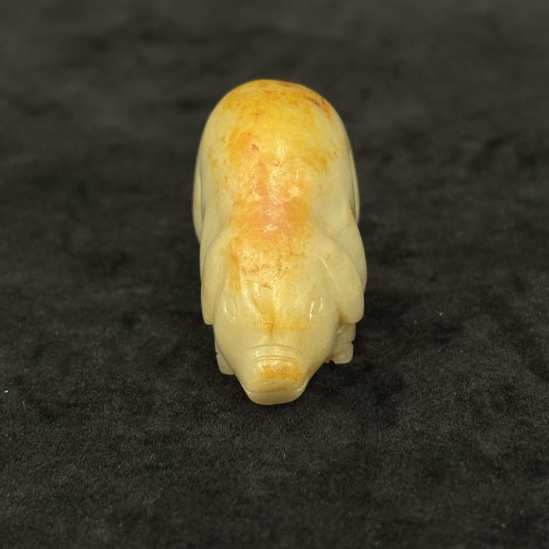 清 白玉留皮猪 白玉瑞兽两件 - 图6