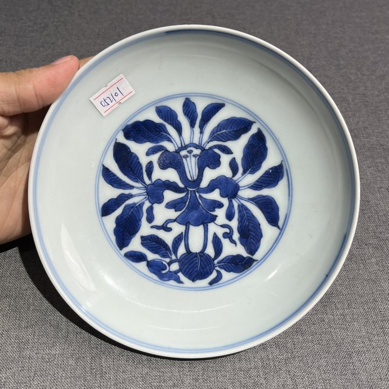 清康熙青花花卉纹盘 - 图4