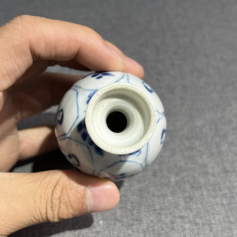 清康熙青花侍女人物灯笼瓶 - 图7