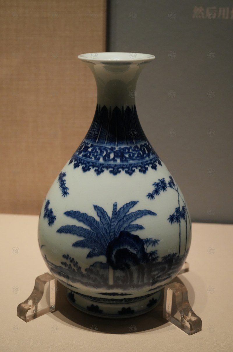 清乾隆 青花竹石芭蕉纹玉壶春瓶
