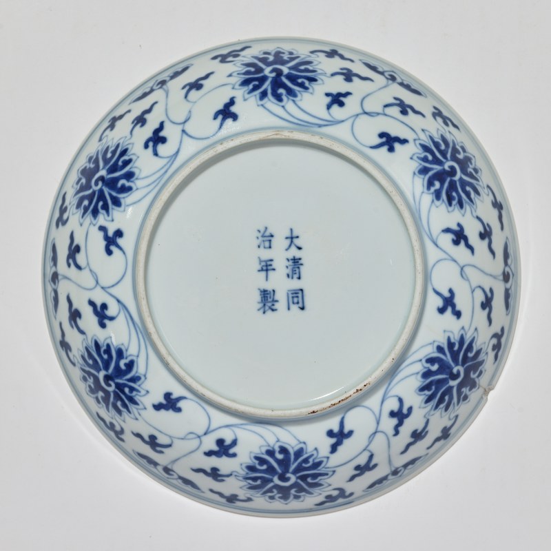 清同治 青花缠枝莲纹盘 - 图3