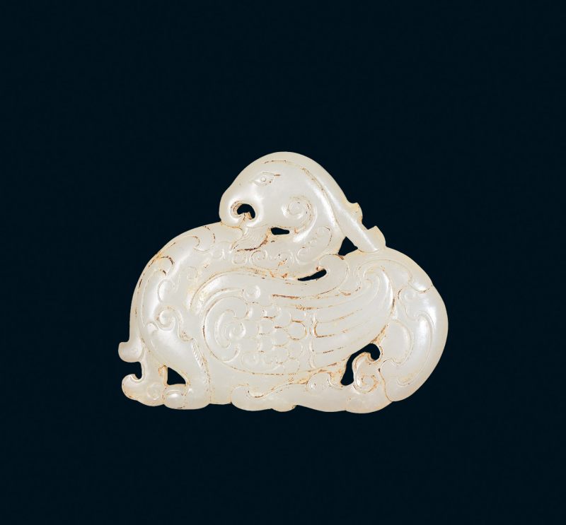 清 白玉镂雕瑞兽挂件