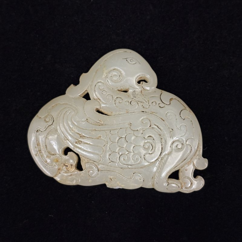 清 白玉镂雕瑞兽挂件 - 图2