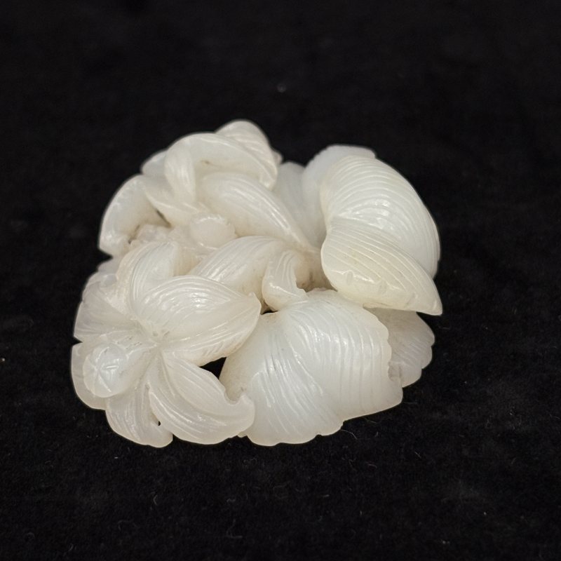 明 白玉镂雕并蒂莲纹佩 - 图6