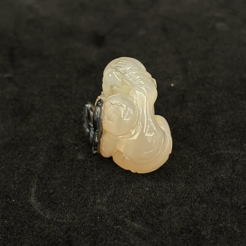 清 玛瑙巧雕童子挂件 - 图5