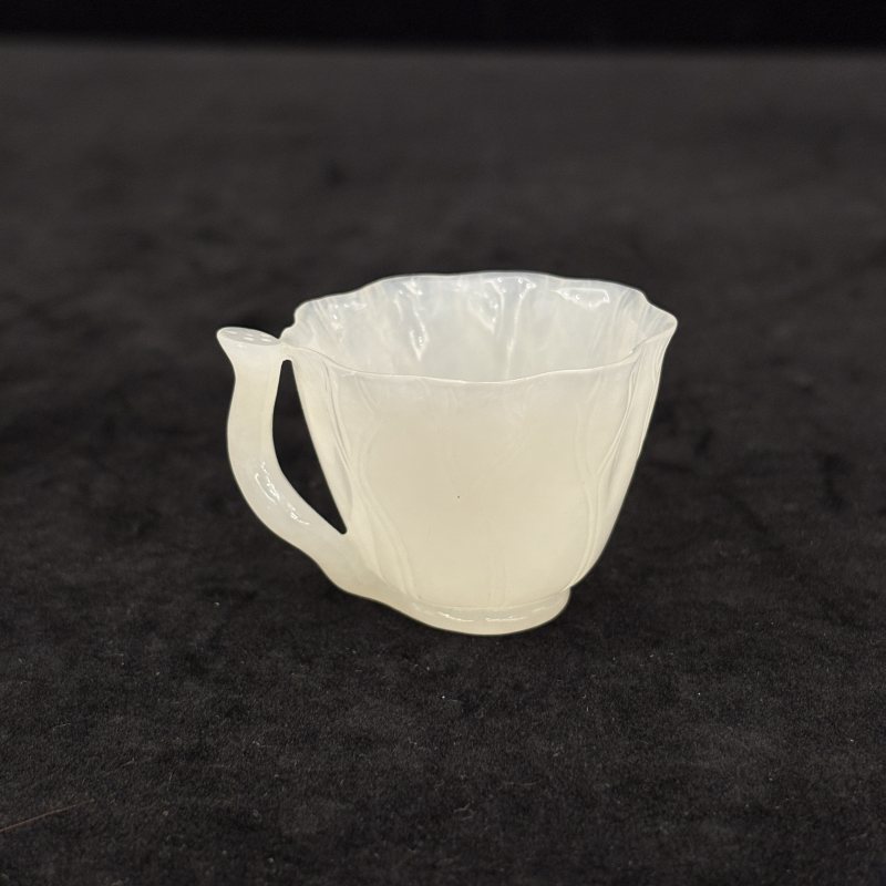 清 白玉荷叶形单耳杯 - 图4