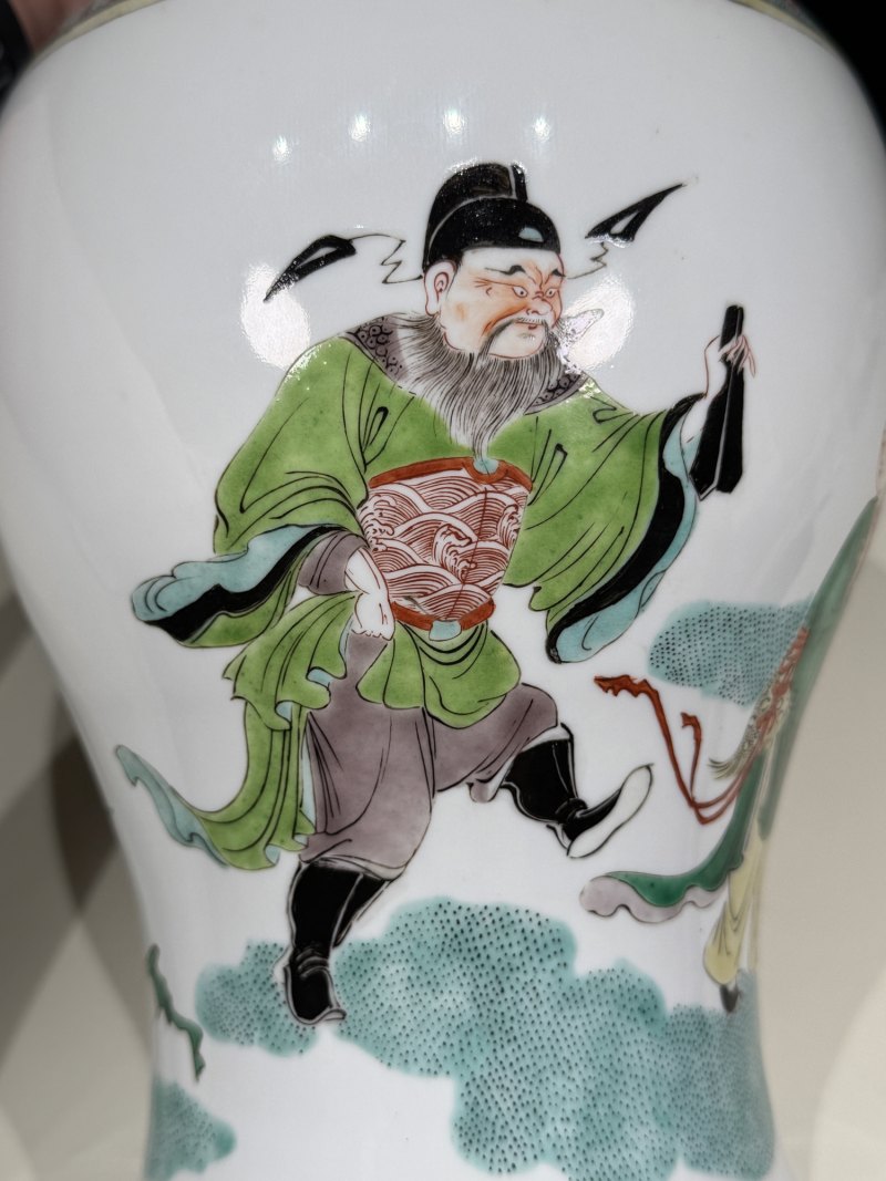 清光绪 五彩八仙祝寿人物凤尾尊 - 图16