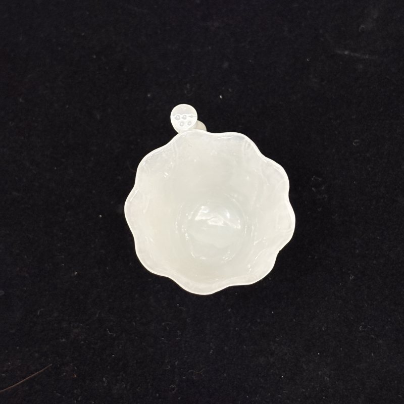 清 白玉荷叶形单耳杯 - 图6