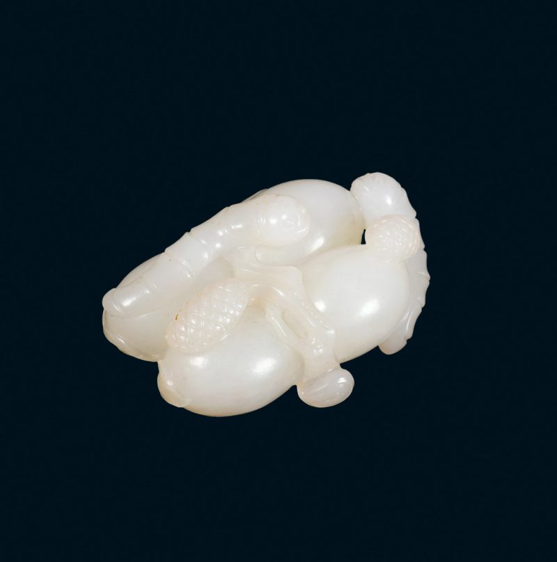 清 白玉留皮瓜虫挂件