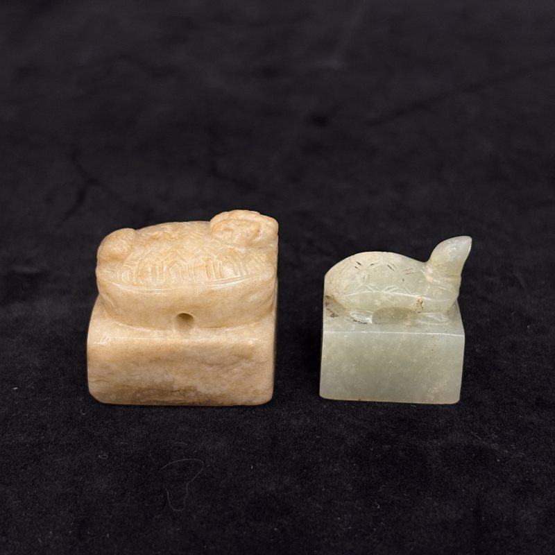 清 白玉龟钮印章两件 - 图2