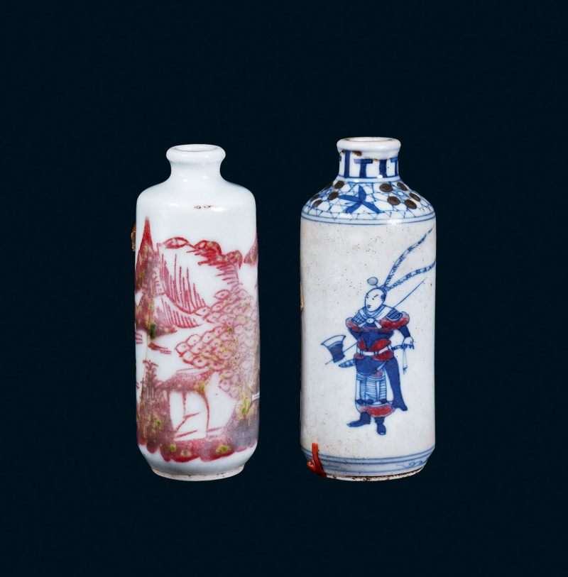 清 釉里红山水纹烟壶 青花釉里红人物纹烟壶两件