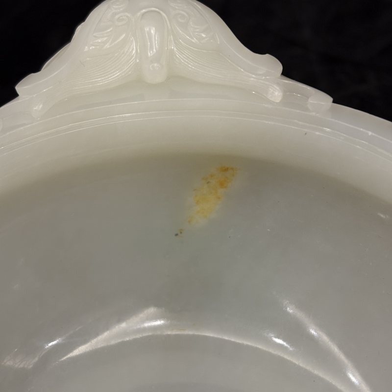 清 白玉雕饕餮纹双耳活环香炉 - 图10