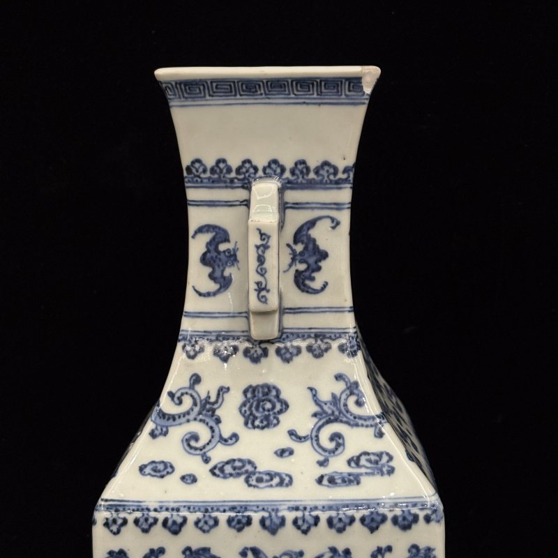 清 青花缠枝莲龙凤纹双耳尊 - 图6
