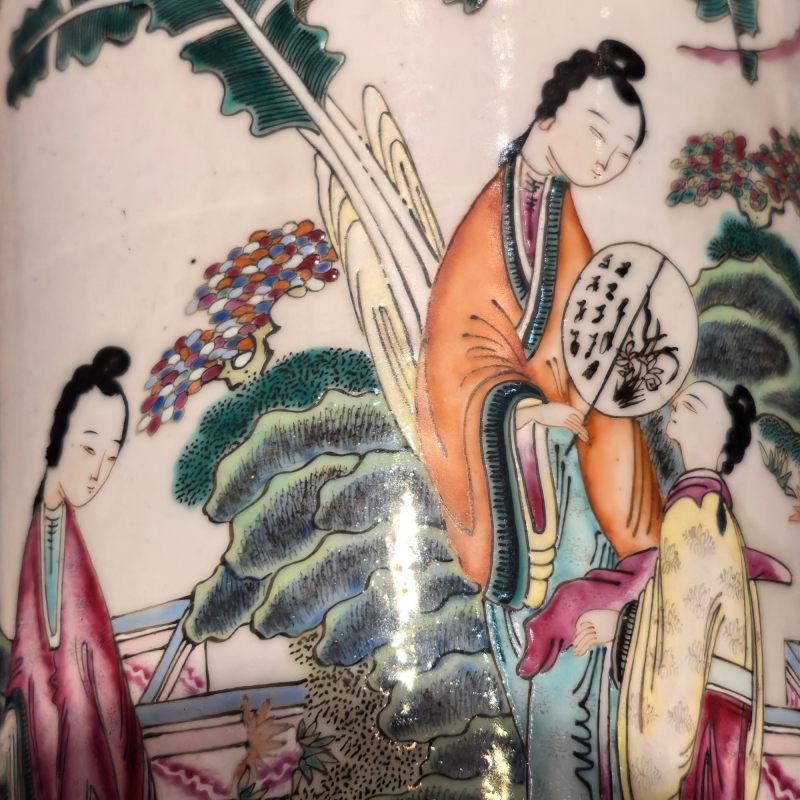 清晚期 粉彩仕女人物瓶 - 图10