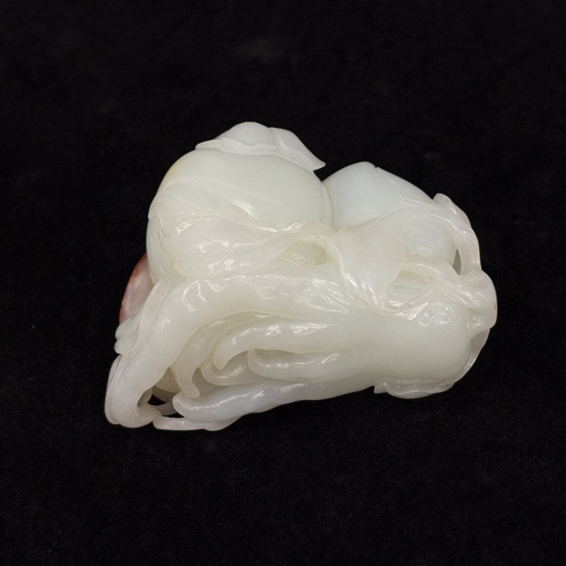 清 白玉留皮镂雕三多纹摆件 - 图7