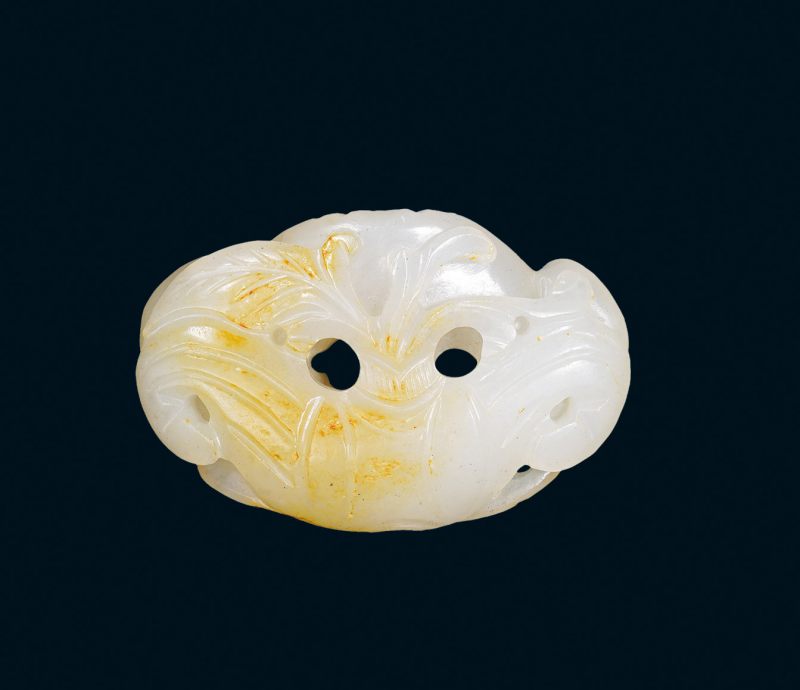 清 白玉留皮镂雕福至心灵挂件