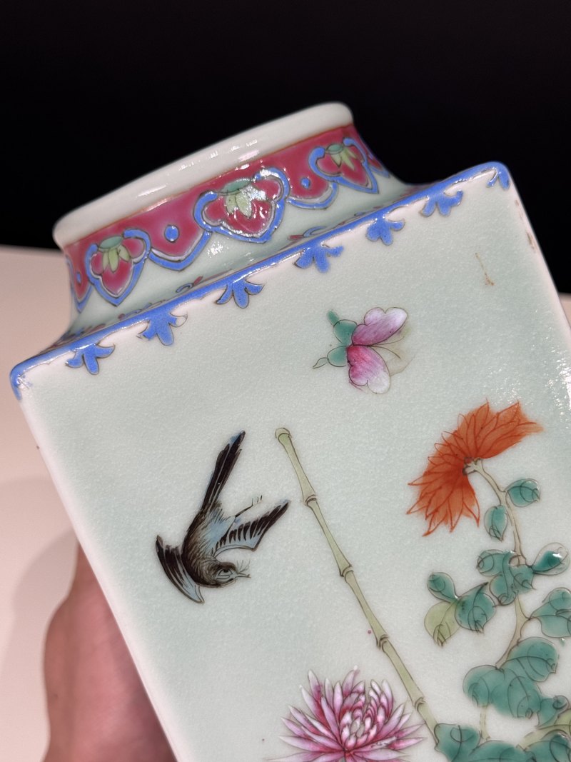 清光绪 冬青釉粉彩花鸟纹琮式瓶 - 图13