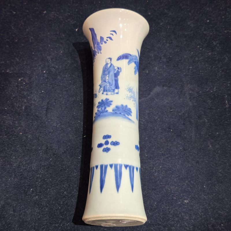 清康熙 青花人物故事图花觚 - 图7