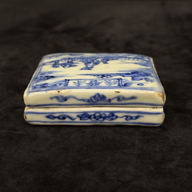 明 青花《赤壁赋》山水人物纹印盒 - 图5