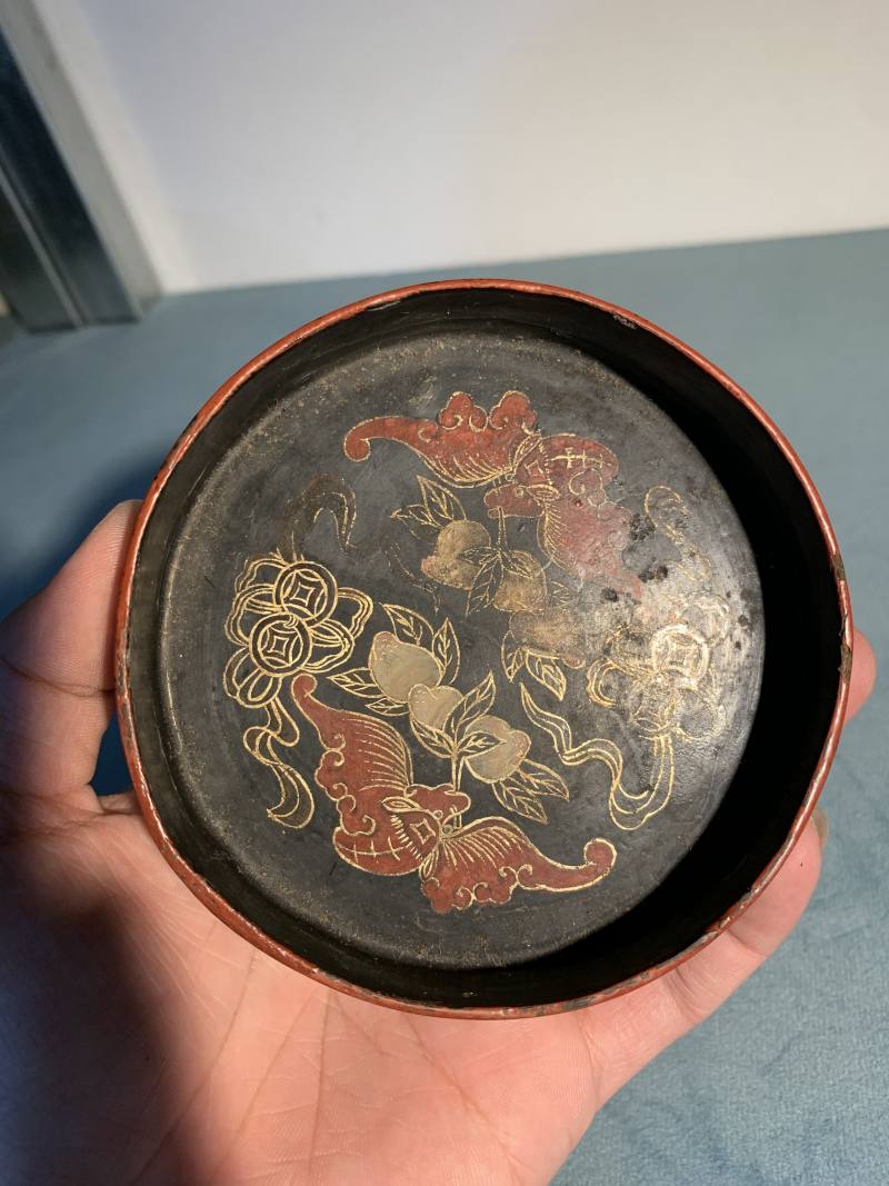 清 大漆描金缠枝莲托寿字纹葵形攒盒 - 图19