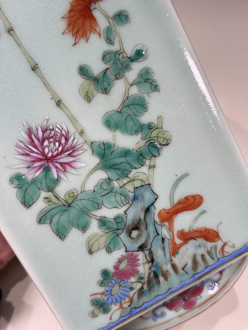 清光绪 冬青釉粉彩花鸟纹琮式瓶 - 图15