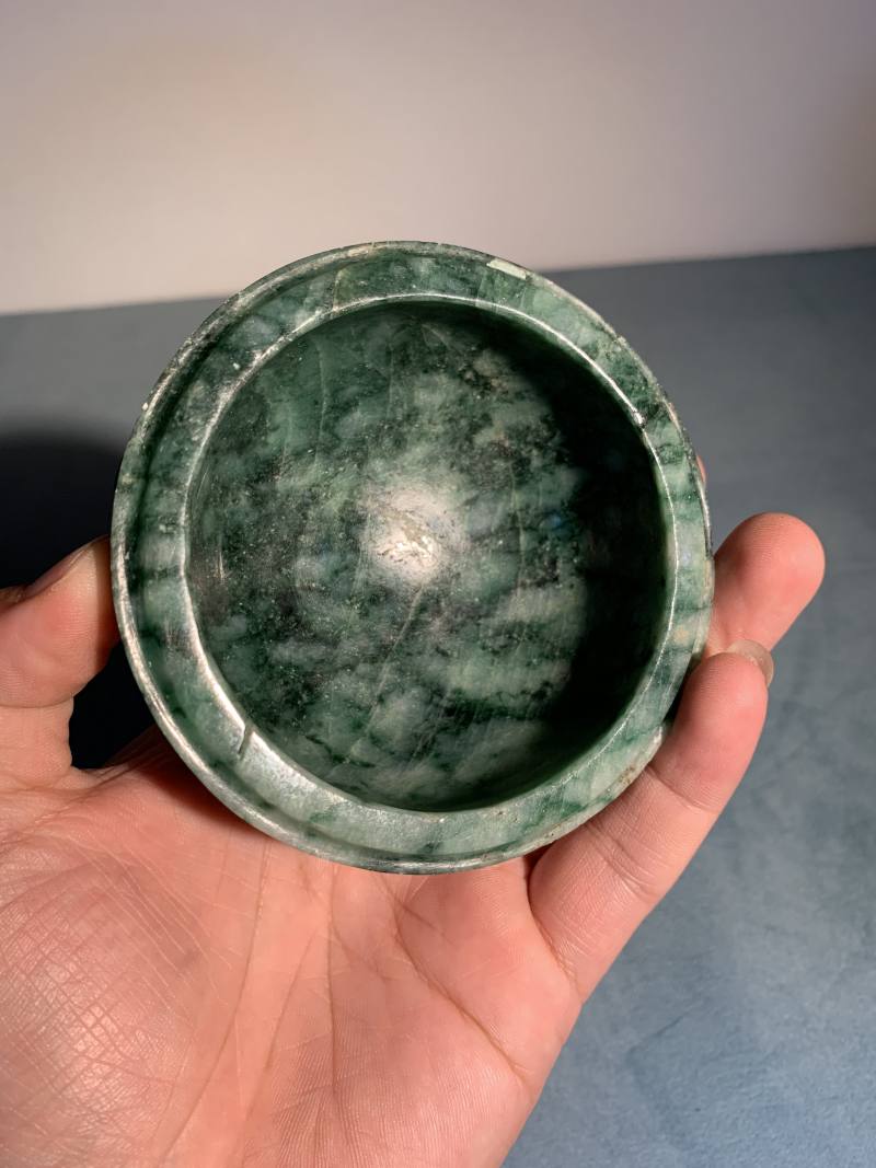 清乾隆 翡翠兽面纹鼎式炉 - 图15