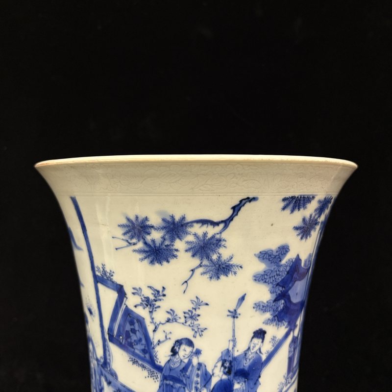 明 青花人物故事纹花觚 - 图2