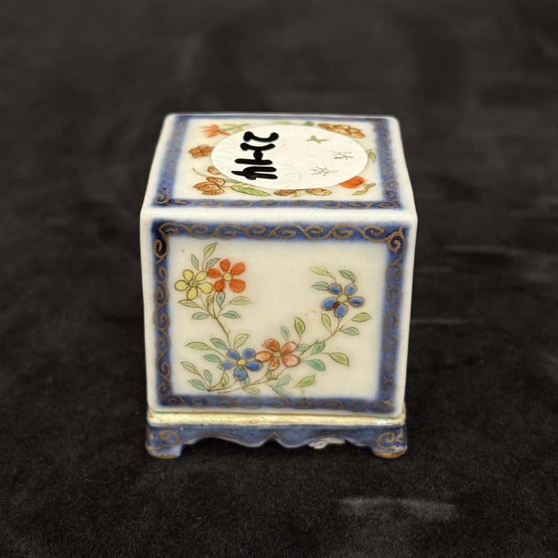 清 青花粉彩人物纹糊斗 青花粉彩人物纹笔搁两件 - 图4