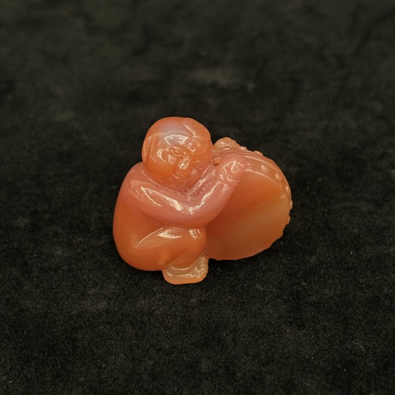 清 玛瑙击鼓童子 白玉镂雕仙鹤佩 白玉羊仙印章一组 - 图9