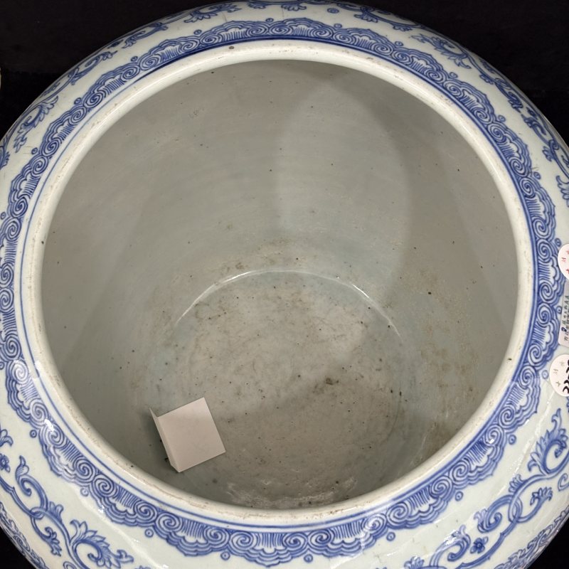 清 青花单描莲托吉庆有余福寿纹大卷缸 - 图12