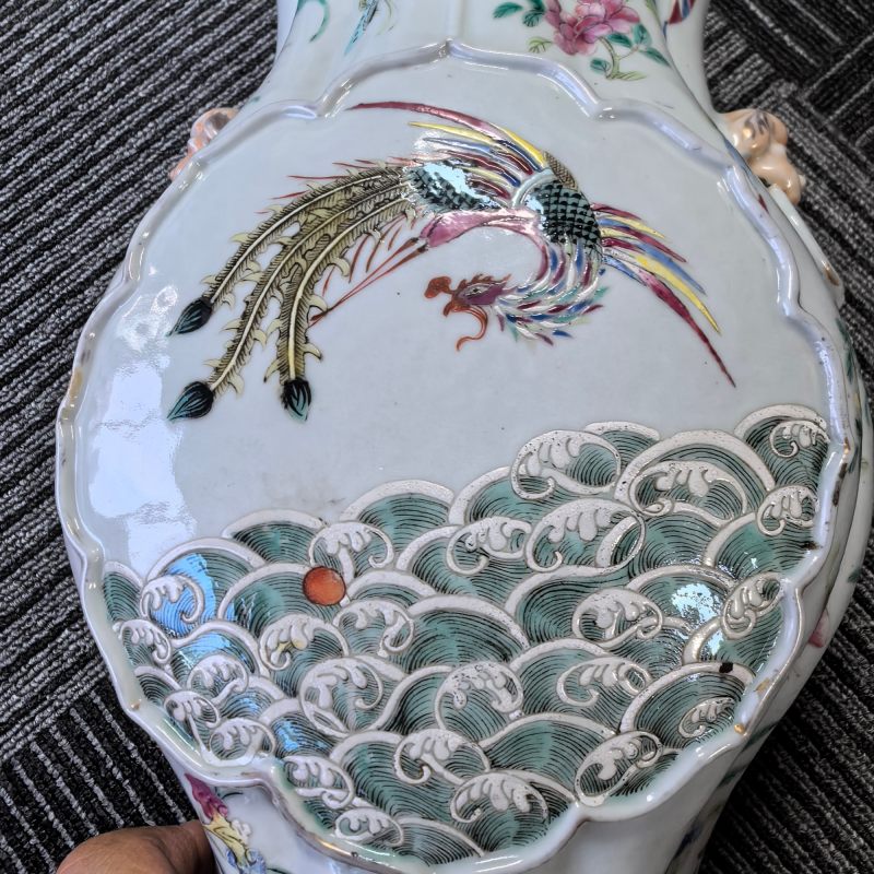 清晚期 粉彩海水龙纹海棠瓶 - 图9
