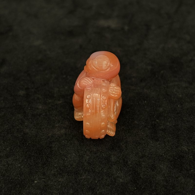 清 玛瑙击鼓童子 白玉镂雕仙鹤佩 白玉羊仙印章一组 - 图10