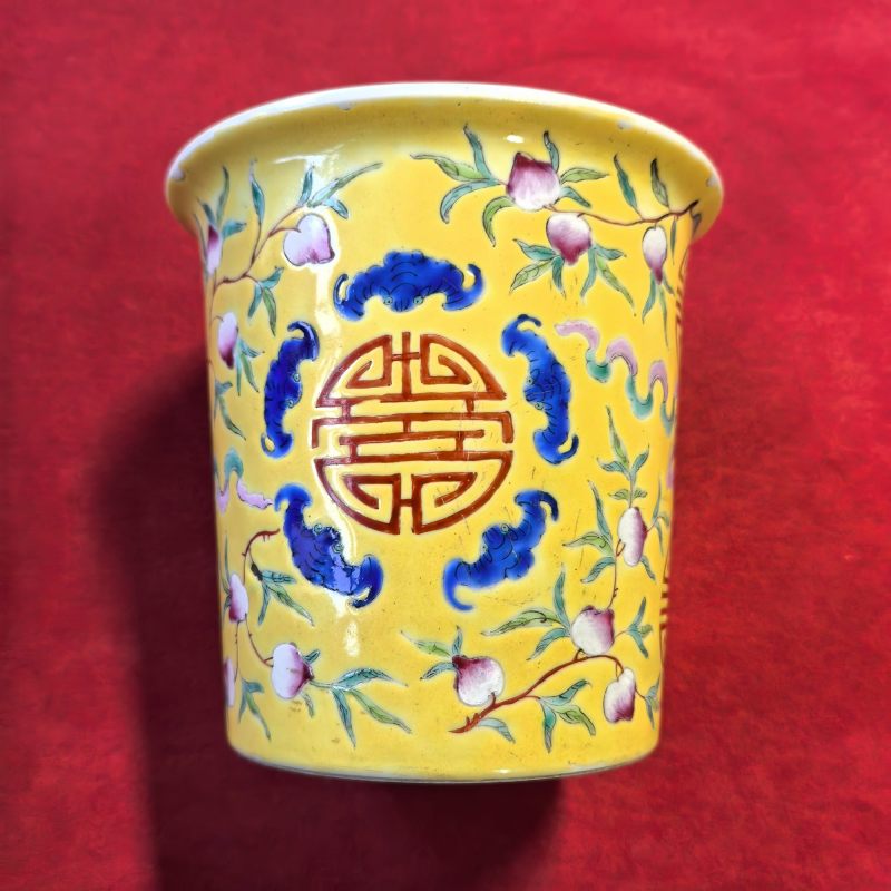 清晚期-民国 黄地粉彩福寿纹花盎 - 图10